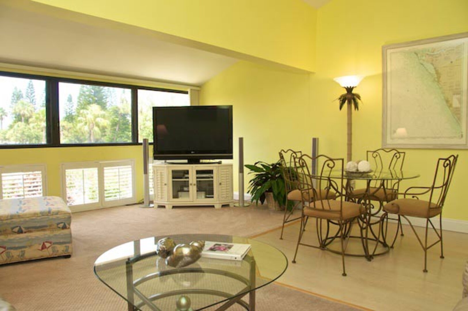 Living and Dining Area